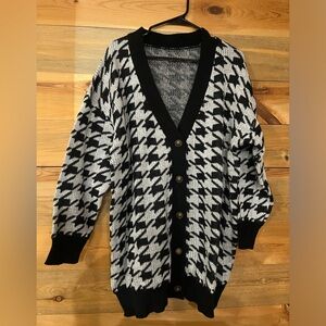 NWOT houndstooth cardigan women’s size 3XL
